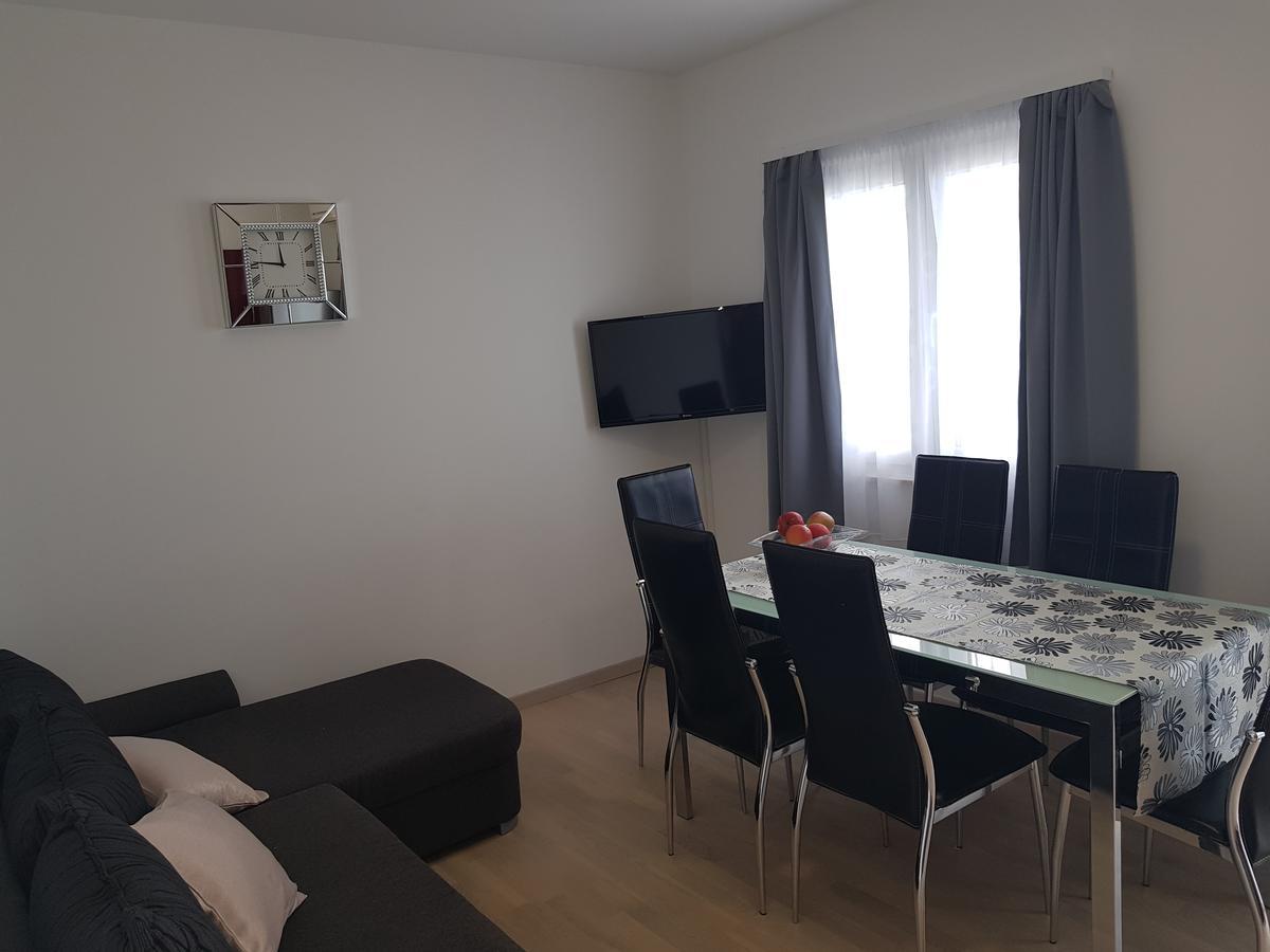 Apartments Petricevic ポドストラナ エクステリア 写真