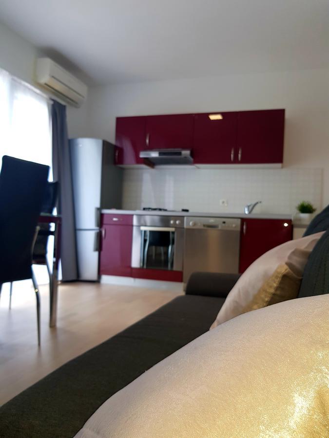 Apartments Petricevic ポドストラナ エクステリア 写真